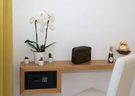 Sorrento Stylish Rooms 4