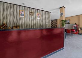 Hotel O near Mall Ciputra formerly Aloha Inn 4