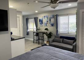 Sunny Palms Inn 4