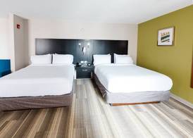 Holiday Inn Express & Suites SHELBYVILLE by IHG 2