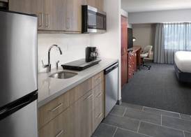Courtyard Shelton 4