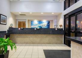 Ramada Plaza by Wyndham Virginia Beach Oceanfront 4