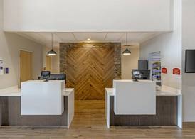 Best Western Plus Elizabethtown Inn & Suites 2