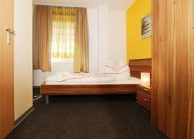 Hotel Goldener Hahn 5