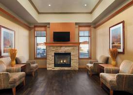 Days Inn & Suites by Wyndham Edmonton Airport 3