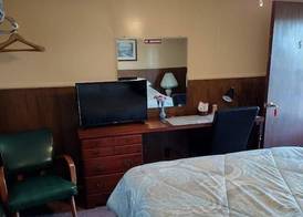 Jeannies Dream Motel 5