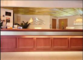Days Inn & Suites by Wyndham Gresham 2