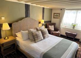 Thatched Cottage Hotel 5