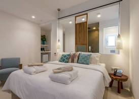 Bluetopia Suites 5
