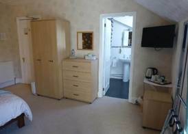 Bryn Derwen Guest House 3