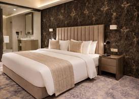 Colombo International Airport Hotel 5