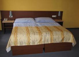 Aparthotel Austria Suites 4