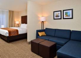 Comfort Inn & Suites Madison North 4