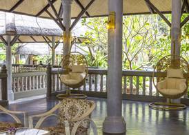 Let's Hyde Pattaya Resort & Villas - Pool Cabanas 4