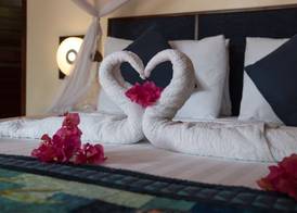 Last Frontier Beach Resort - Adults Only 5