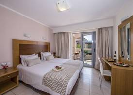 Isida Hotel Agia Marina 5