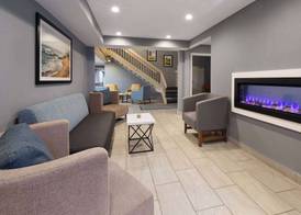 La Quinta Inn by Wyndham Sheboygan 5