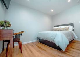 Hampton Bays Hotel On Main 2