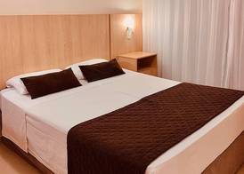 Victoria Plaza Hotel 5