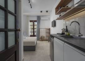 Eleon Suites & Apartments 2