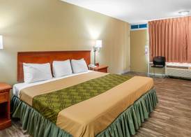 Econo Lodge near Missouri University of Science and Technology 5