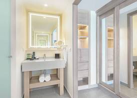 Royalton CHIC Antigua, An Autograph Collection All-Inclusive Resort - Adults Only 3