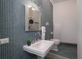 Casanova Deluxe Apartment by Wonderful Italy 4