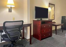 Quality Inn & Suites Houston Northwest - Cypress 5
