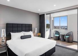 Meriton Suites Bondi Junction 4
