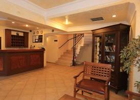 Amaris Apartments 4