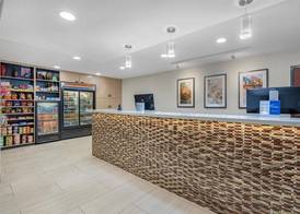 Best Western Plus Fresno Airport Hotel 2