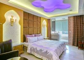 Gold Motel 4