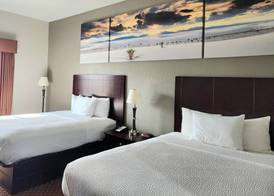 Days Inn by Wyndham Kemah 5