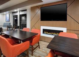 Holiday Inn Express & Suites Eden Prairie - Minneapolis by IHG 2