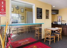 Econo Lodge Fredericksburg near I-95 3