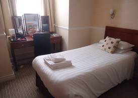 Highfield Hotel By Greene King Inn 5