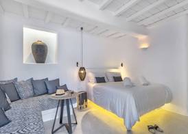 Mykonian Mews Luxury Suites 5