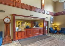 Comfort Inn & Suites Rapid City South - Mt Rushmore Gateway 2
