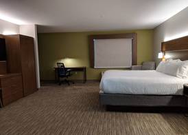 Holiday Inn Express & Suites CLAYPOOL HILL (RICHLANDS AREA) by IHG 4