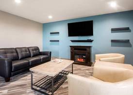 Sleep Inn & Suites Madison West 4