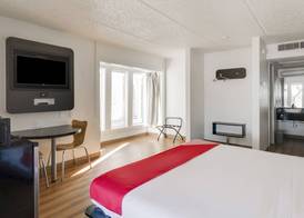 OYO Hotel Houston Katy Freeway 5