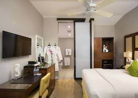 Almond Tree Inn - Adults Only 5