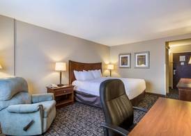 Cayuga Blu Hotel 5