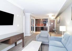 Sandman Hotel and Suites Abbotsford 5