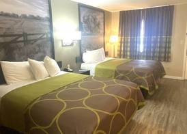 Super 8 by Wyndham Terrell 3