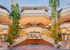 Hyatt Regency Waikiki Beach Resort & Spa 4