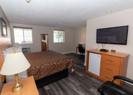 Borden Inn & Suites 2