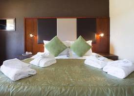 Normandy Hotel (Near Glasgow Airport) 5