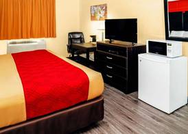 Econo Lodge Rome South 4