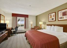 Baymont by Wyndham Evansville North/Haubstadt 5